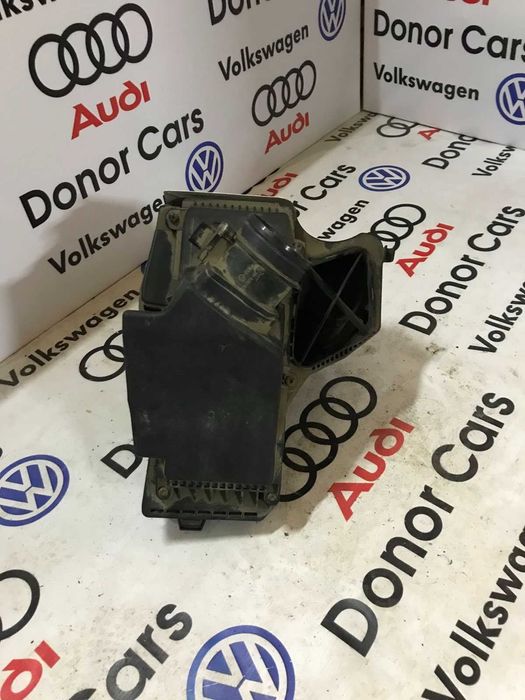 корпус повітряного фільтру Ауді q5 audi q5 2,0 TFSA Корпус фильтра 80а