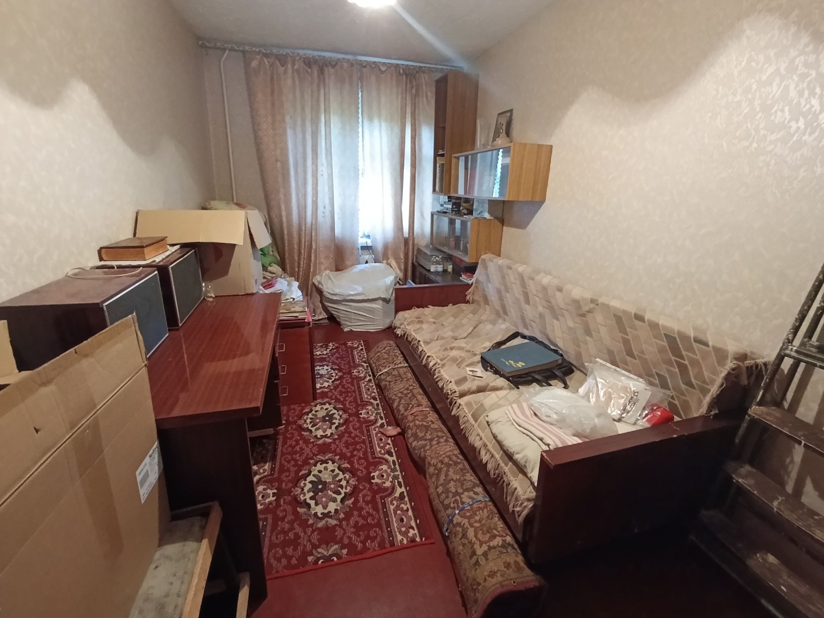 Продам 3-х комнатную квартиру в пос. Слобожанское