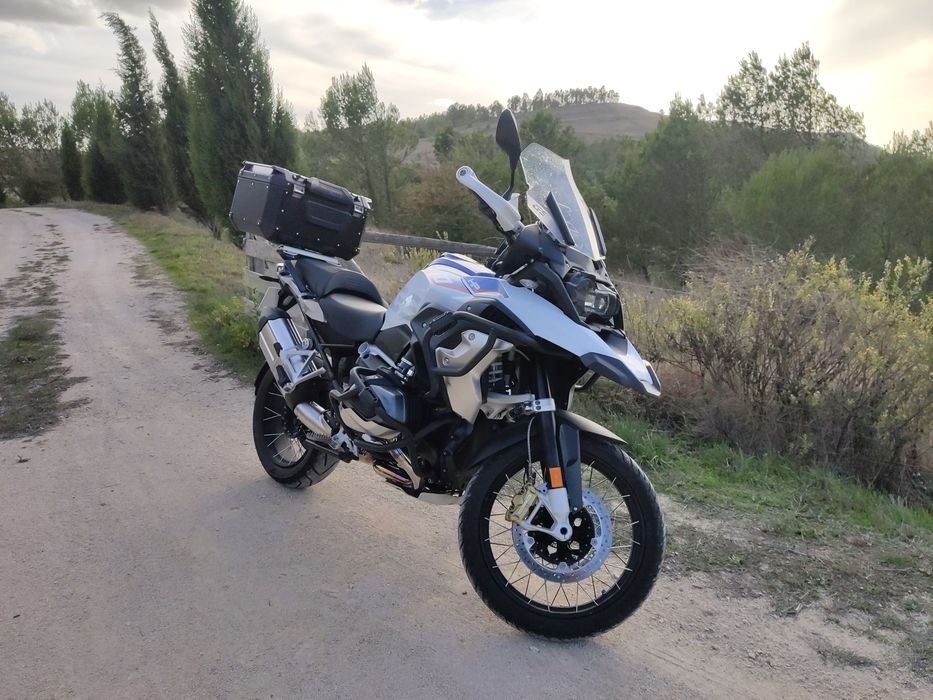 BMW R1250 GS versão HP Rally c/ muitos extras