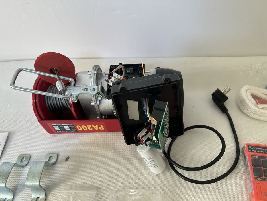 Wciągnik elektryczny 220V pa 200