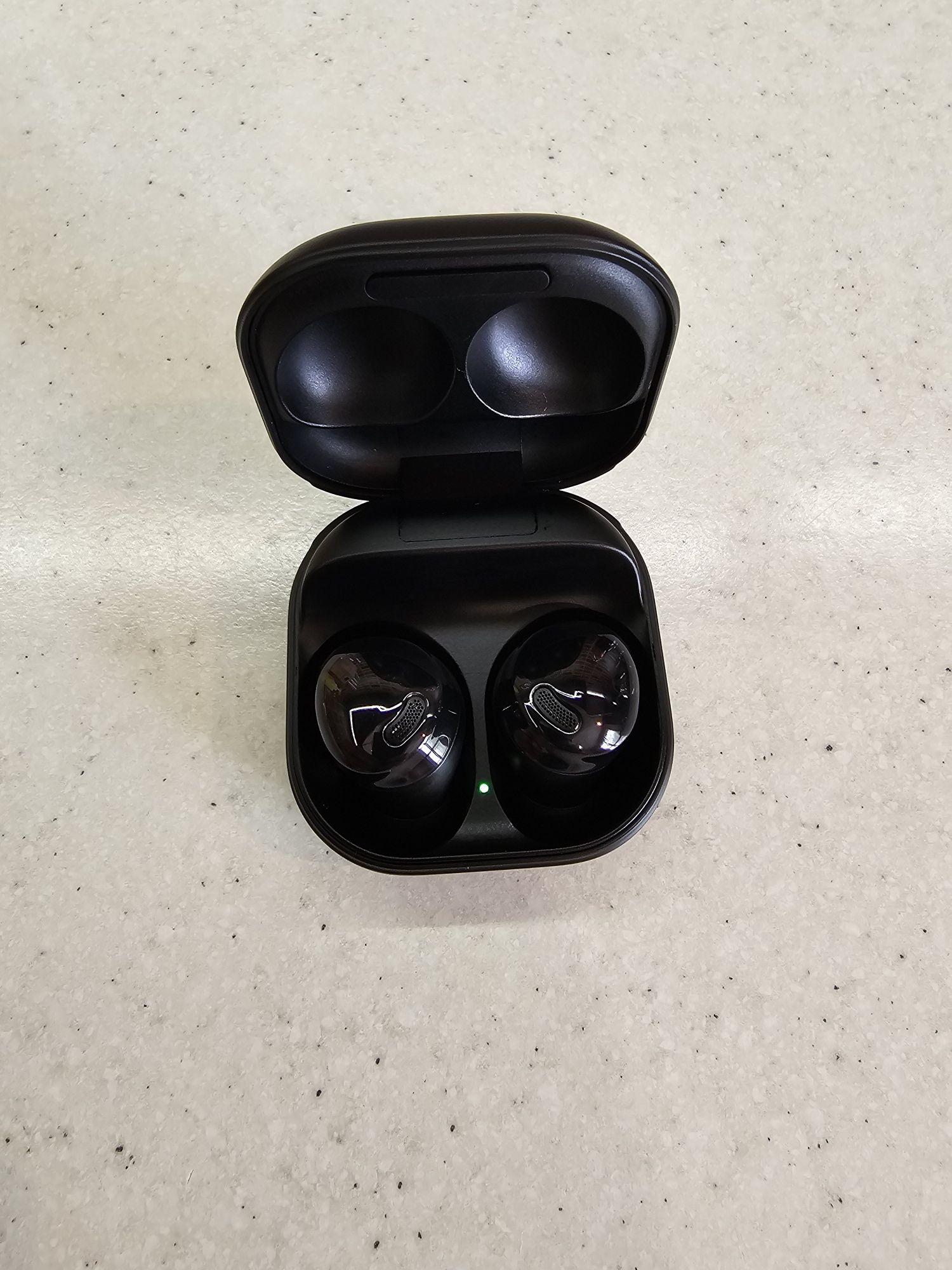 Samsung Galaxy Buds Pro в подарунок  чехол марки  Ringke