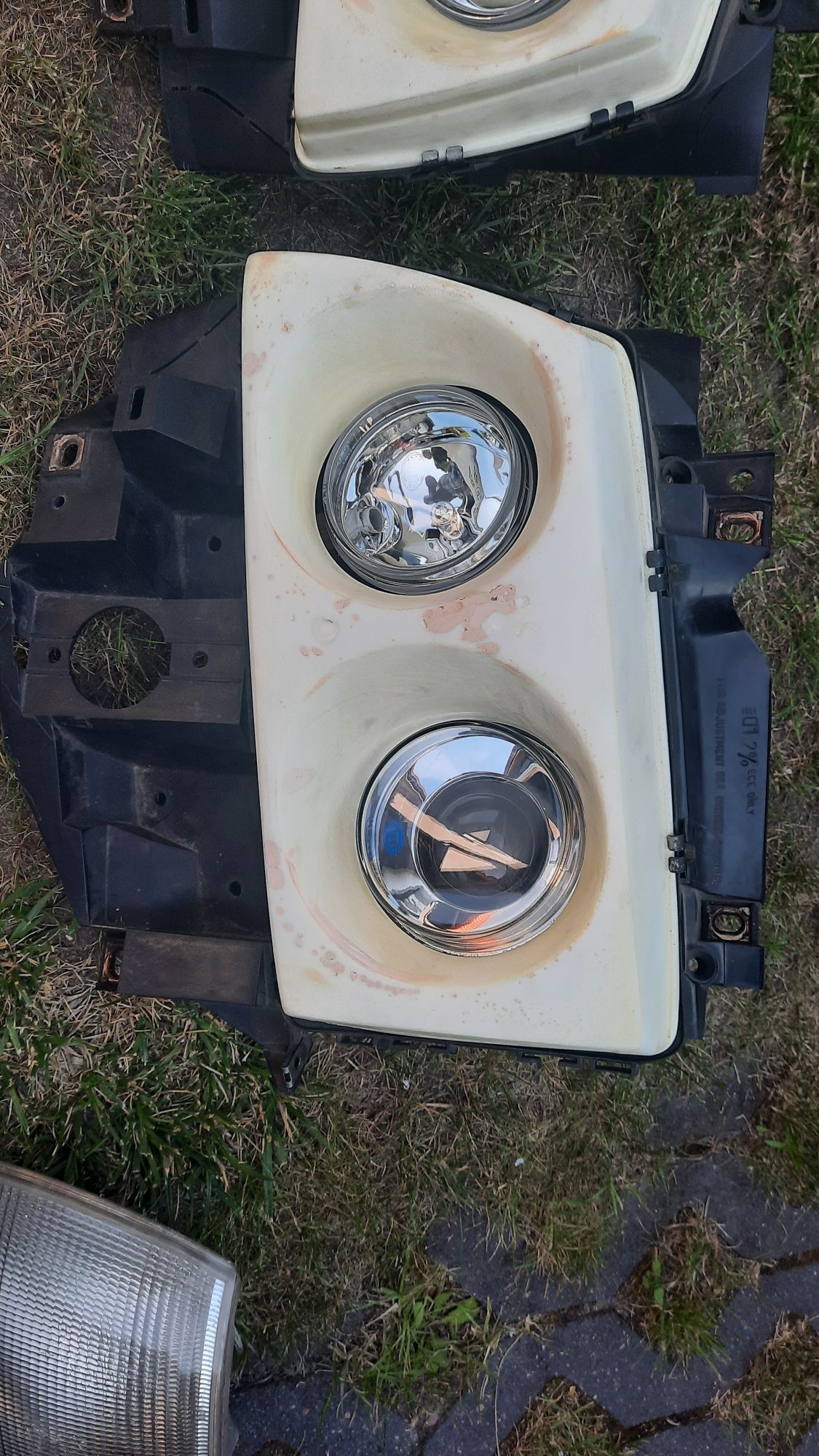 Lampy reflektory T4 soczewki hella styl projekt zwo
