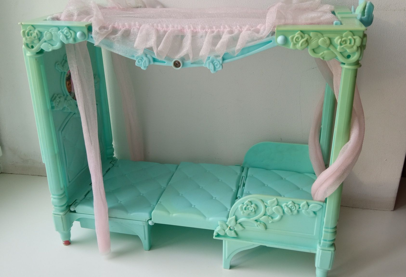 Шкаф и кровать для Барби, спальня для Барби