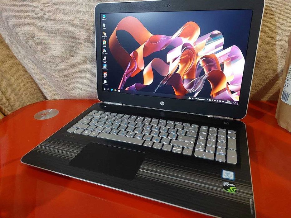 Игровой 15.6 Full HD Core i7-6700HQ 16GB DDR4 GTX  960 2Gb SSD256Gb
