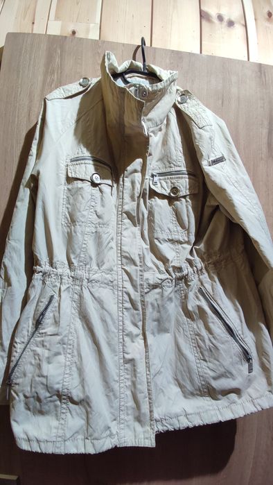 Kurtka beżowa damska