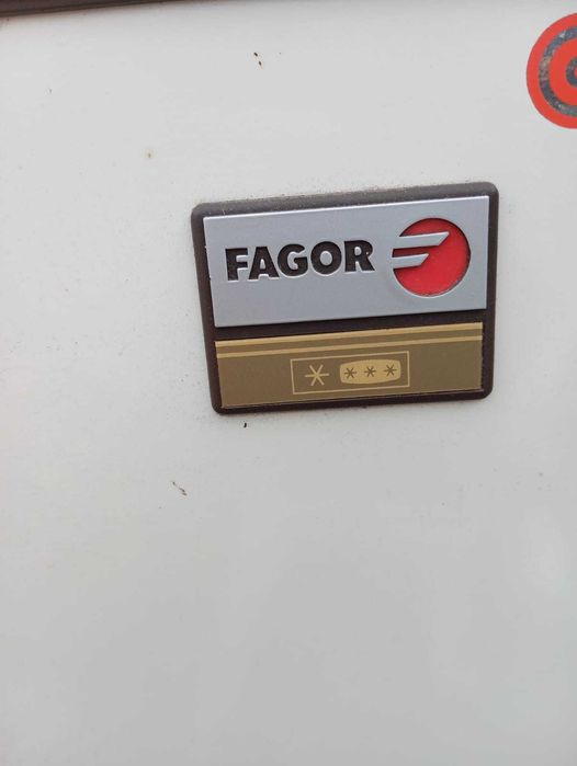 Frigorífico com congelador Fagor
