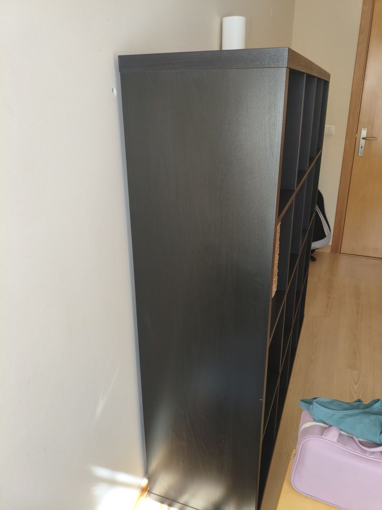 Estante KALLAX ikea - 147cm x 147cm