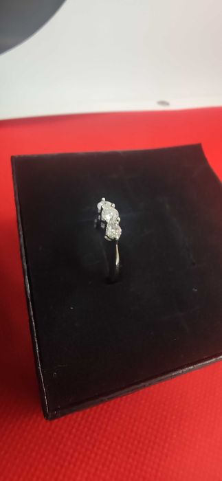 Złoty pierścionek z brylantami 0.50ct, certyfikat