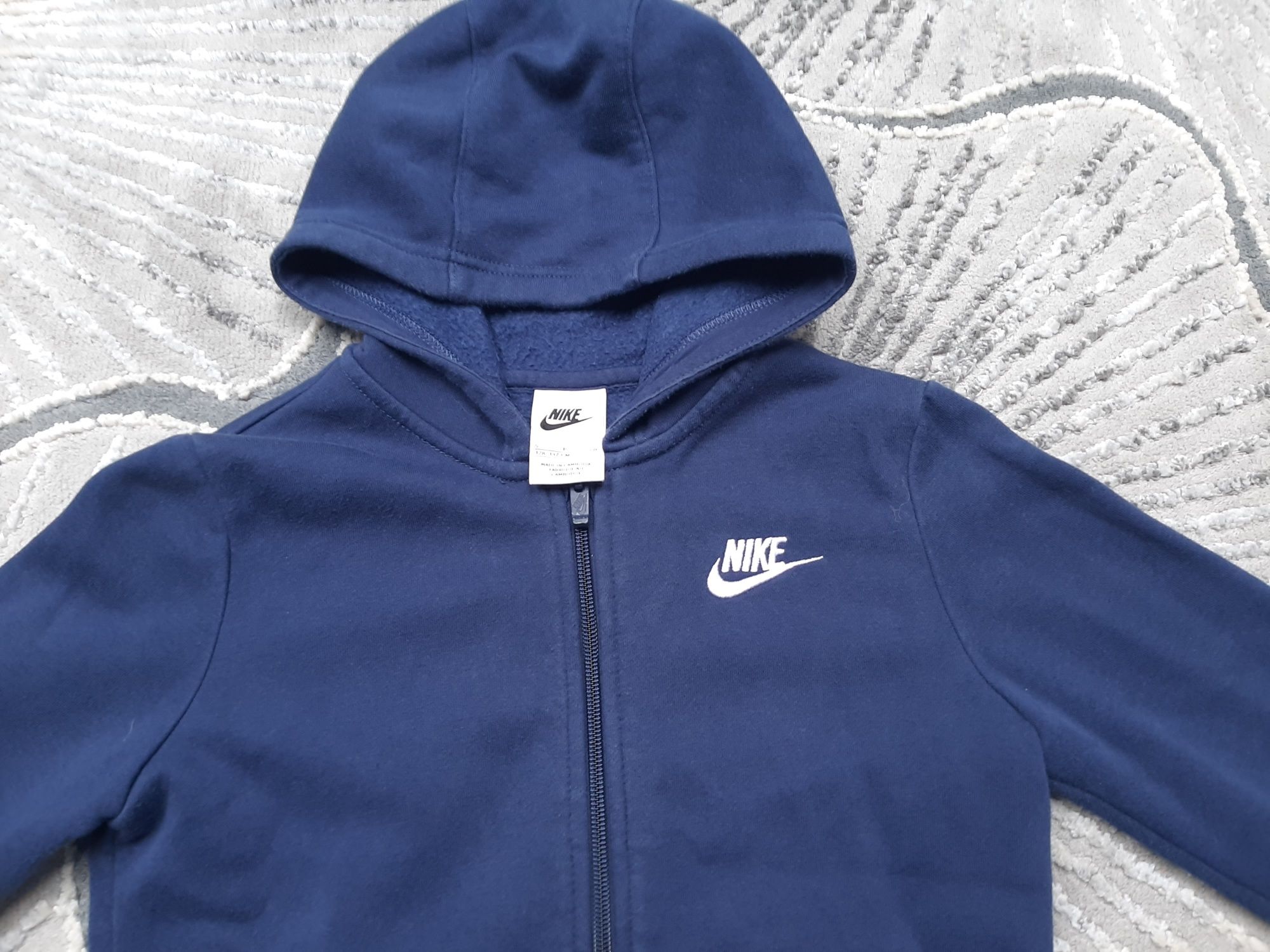 Nike bluza bawełniana z kapturem 128/134 cm