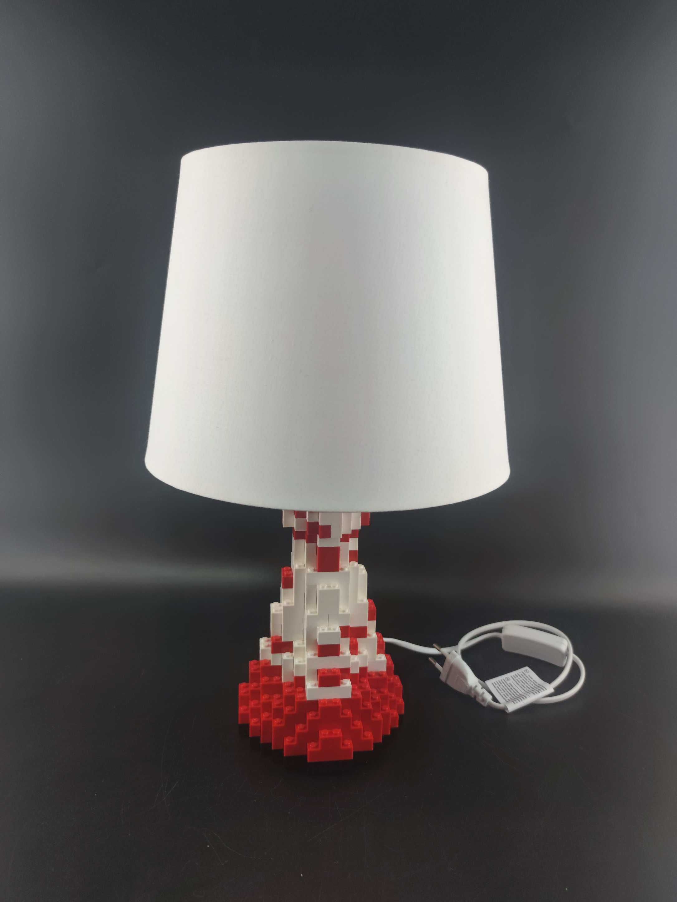 Art Lampa zbudowana z klocków LEGO 3291klocków Sztuka Rzeźba Decor