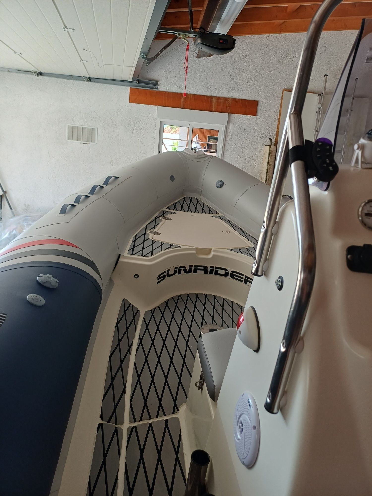 Barco semi rigido bombard