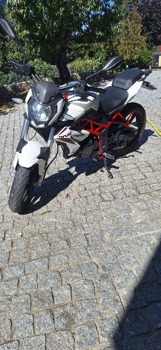 Vendo ou troco benelli bn 125cc