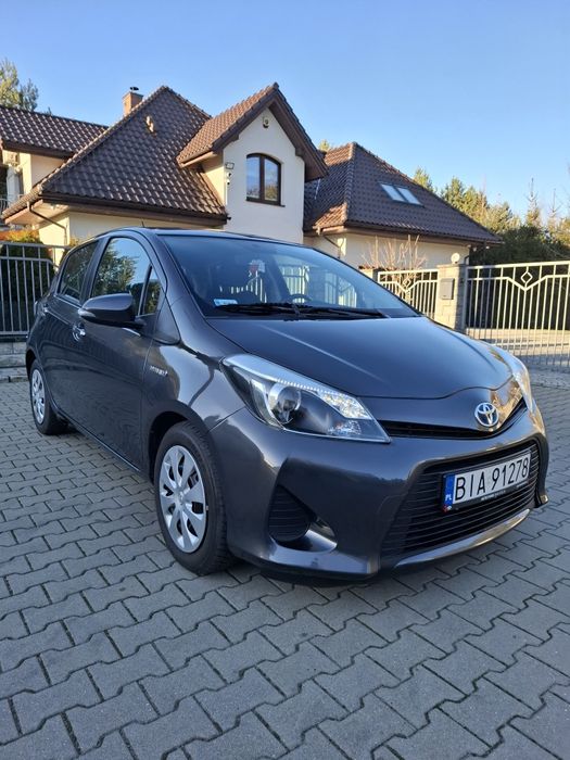 Toyota Yaris hybryda  salon pl