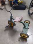 Triciclo vintage bem estimado