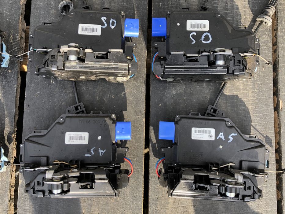 замок дверей центральний гольф 5 шкода а5 тоуран замок двери