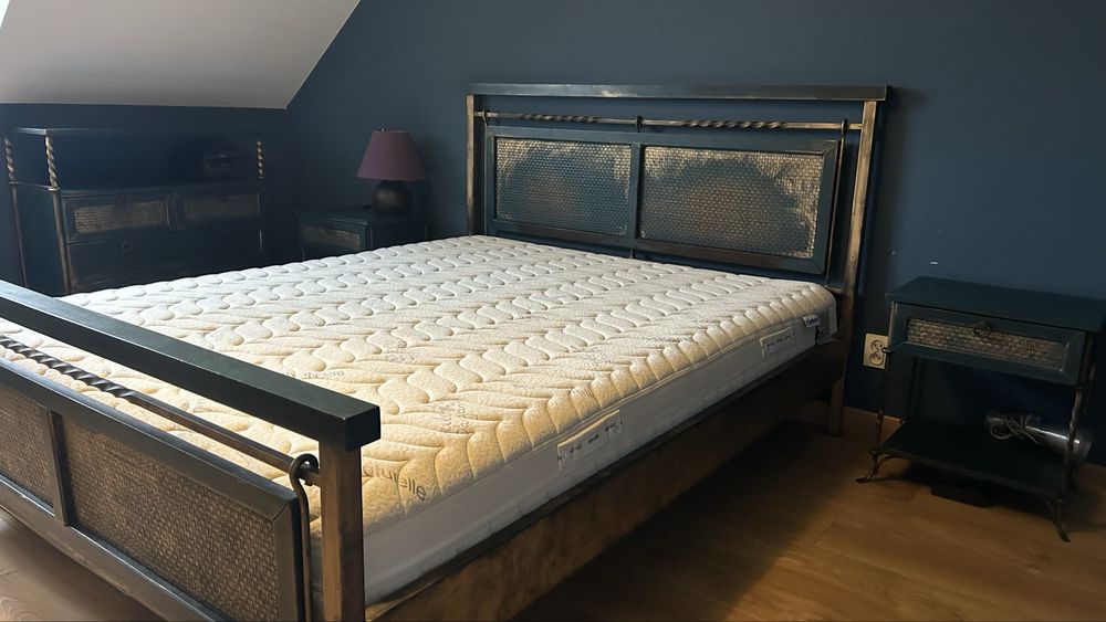 Sypialnia drewno metal