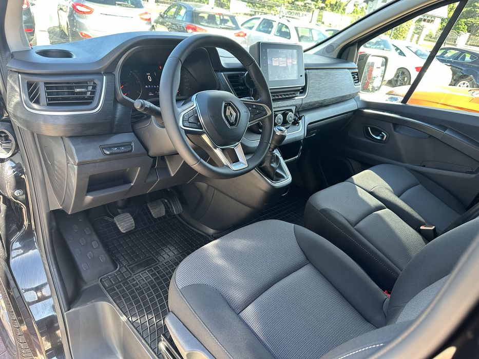 Wynajem Bus 9- osobowy. Renault Trafic 2,0 Dci Moc 150 KM. 2024 rok