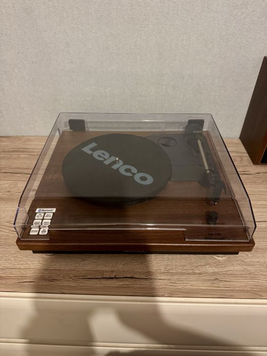 Gramofon Lenco LS-100
