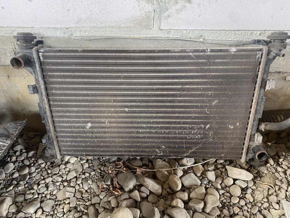 Продам тв від форд фокус