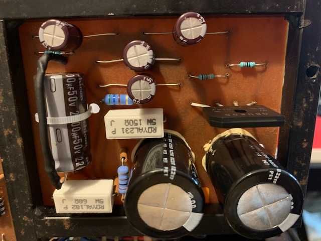 Reparação/revisão/restauro sintetizadores Korg,Yamaha e Roland 70s 80s