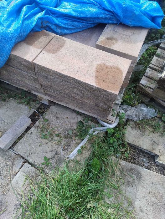 Bloczki ogrodzeniowe murowane oraz daszki. Gorc de Luxe GL22 - Joniec