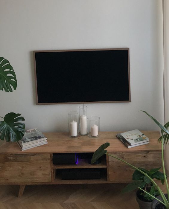 Samsung The Frame 43” (2023) + beżowe ramki – stan idealny!