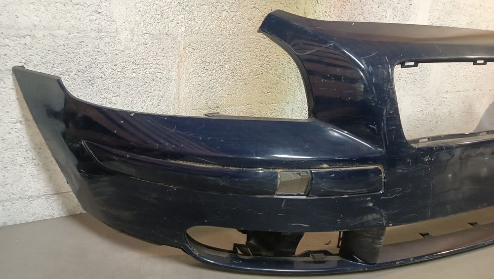 Vendo parachoque de frente Volvo V50 ano 2004/07