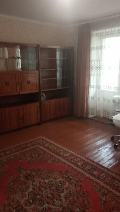 Продам квартиру 2-х кімнатну