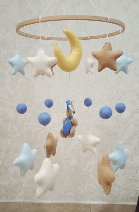 Дитячий мобіль ручної роботи