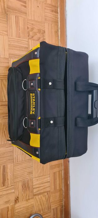 Trolley para Ferramentas Stanley 33L – Resistência e Organização!