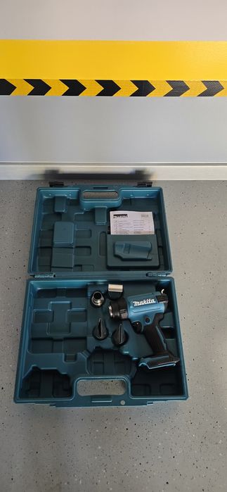 Opalarka akumulatorowa 18V Makita DHG180 - jak nowa!