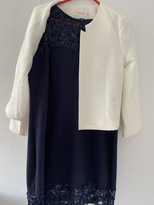 Sukienka z marynarką.