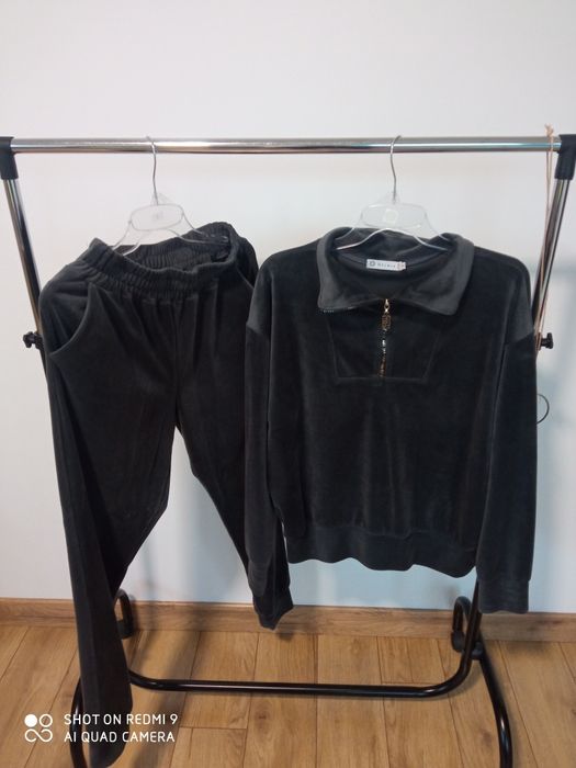 Dres damski welurowy