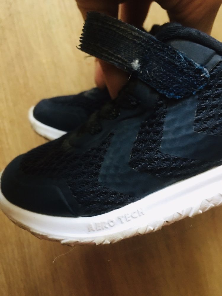 Кроссовки hummel 15 см