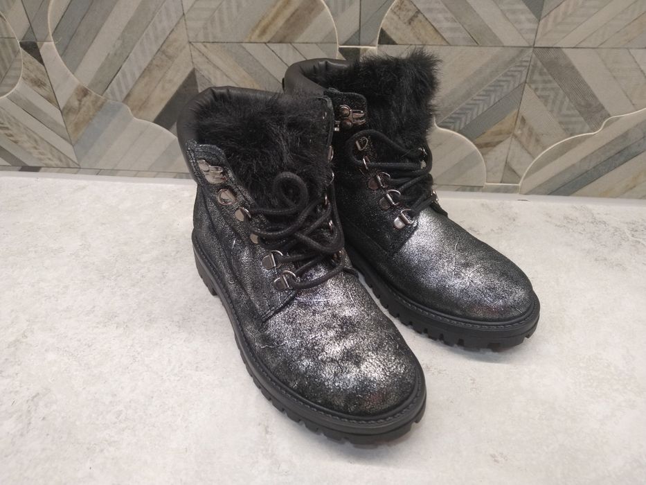 Guess/buty zimowe/nowe/czarne+srebrne/futro/ roz 36