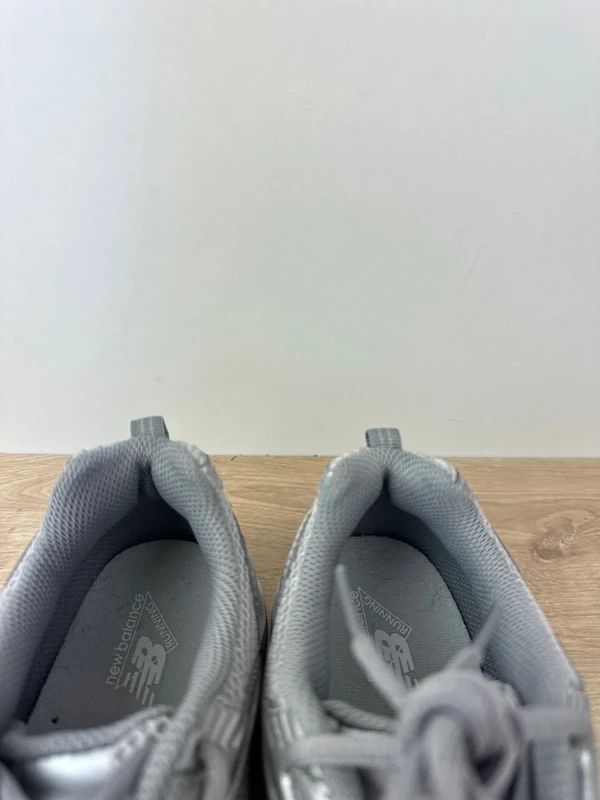 ORYGINALNE BUTY Sneakersy New Balance 530 srebrne rozmiar 39.5
