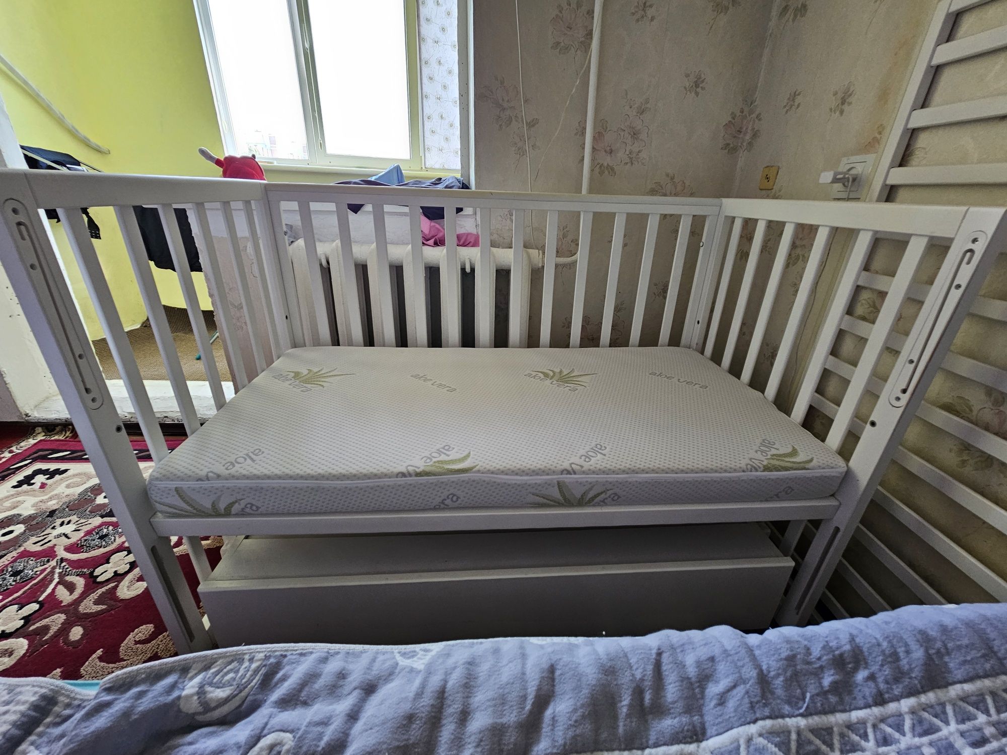 Продам детскую кроватку