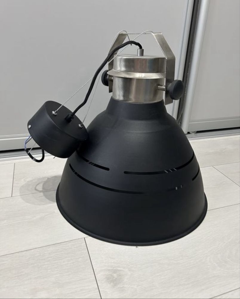 Lampa czarna wisząca