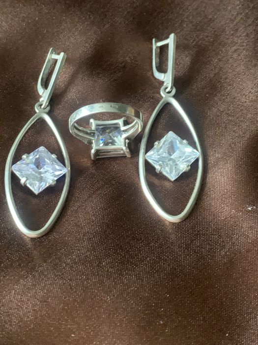 Набір срібло(з каблучкою 19 р)