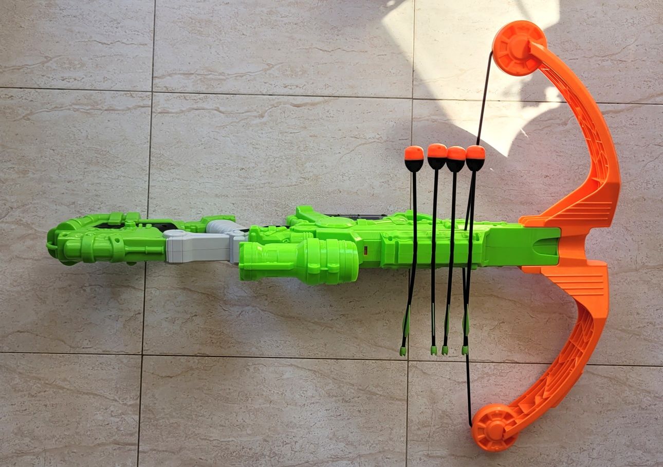 NERF Zombie Strike Dreadbolt Crossbow