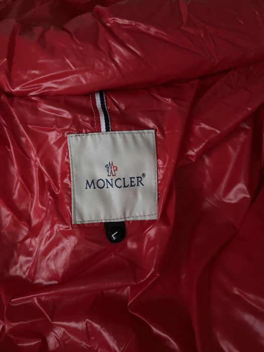 Стильна куртка монклер moncler