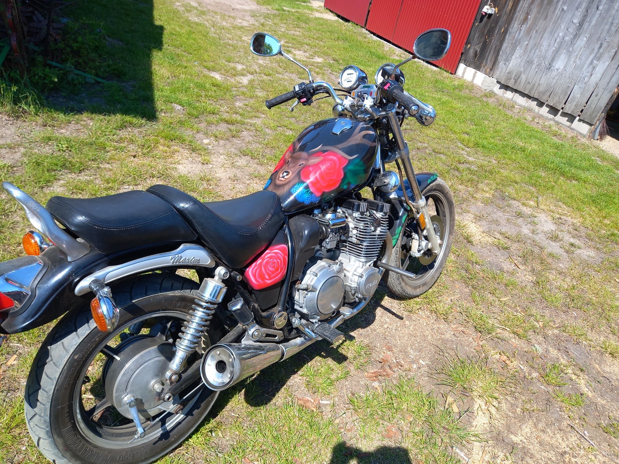 Yamaha Maxim 700