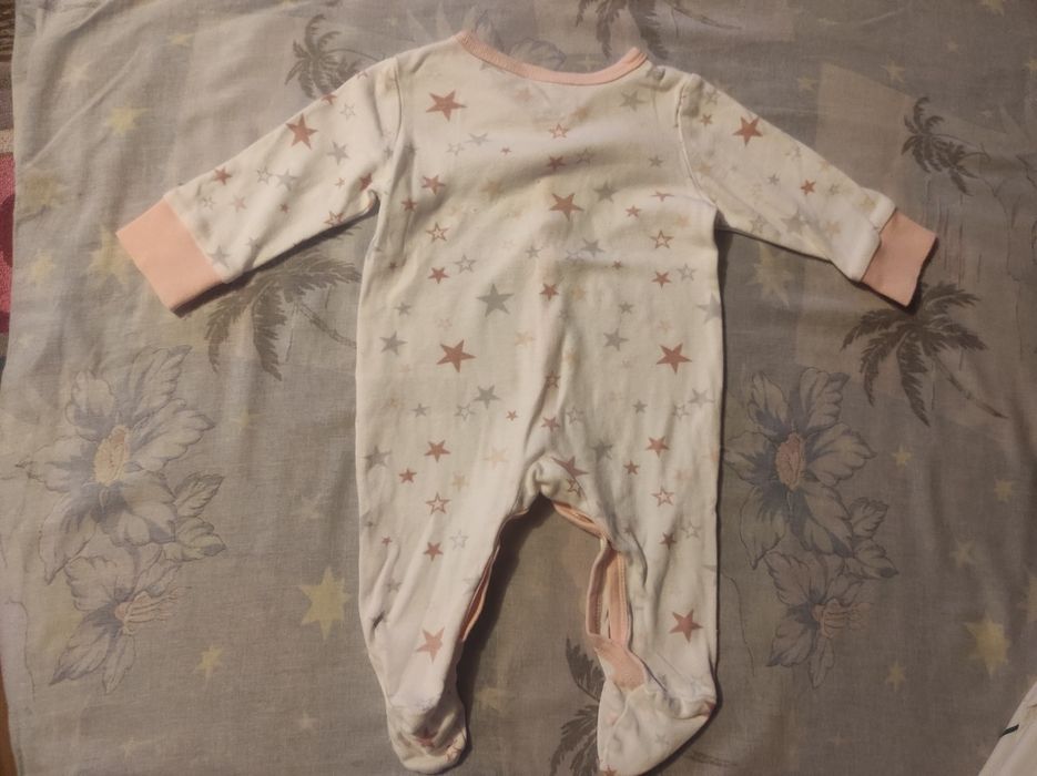 Śpiochy dla niemowląt
Rozmiar : 62 ( 0-3 miesiące)