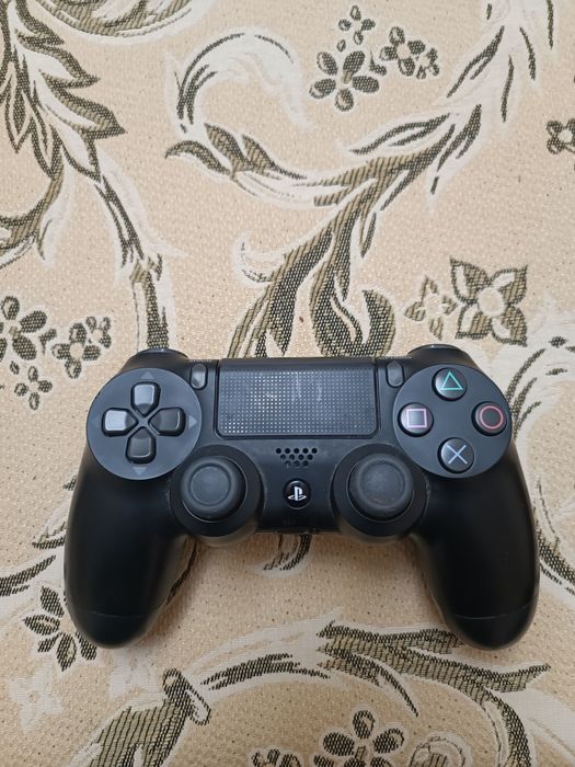 Playstation 4 + Comando + Jogos