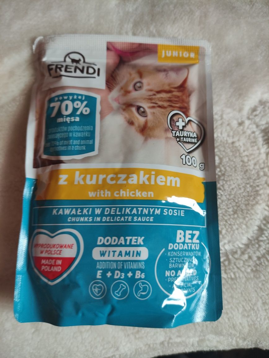 Karma (26 szt.) dla kociąt Frendi Junior z kurczakiem