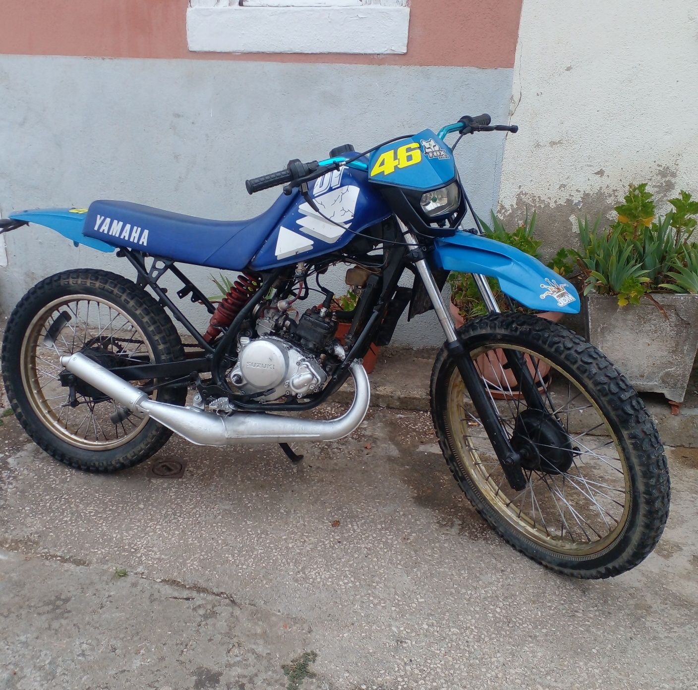 Vendo ou troco mota cross para mato 2t 5 mudancas