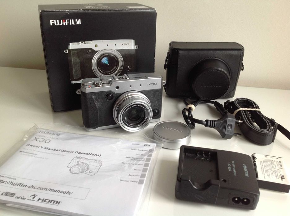 Aparat cyfrowy Fujifilm FinePix X30