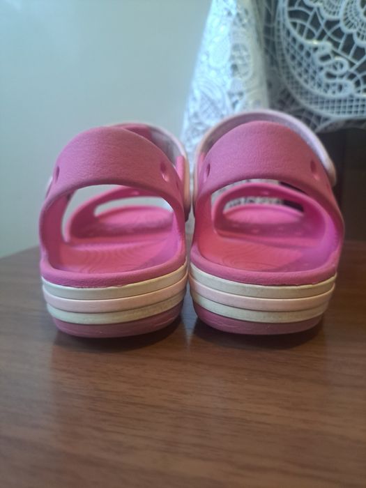 Босоніжки Crocs J1