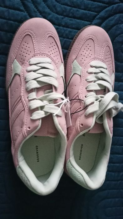Sneakersy damskie z kontrastowymi elementami