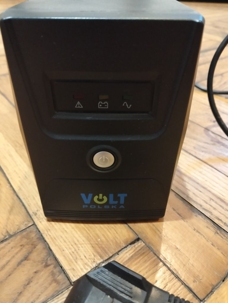 PicoUps 600va, volt